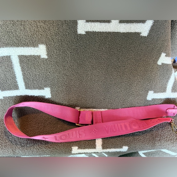 Louis Vuitton Rose Pink Strap - Picture 9 of 10